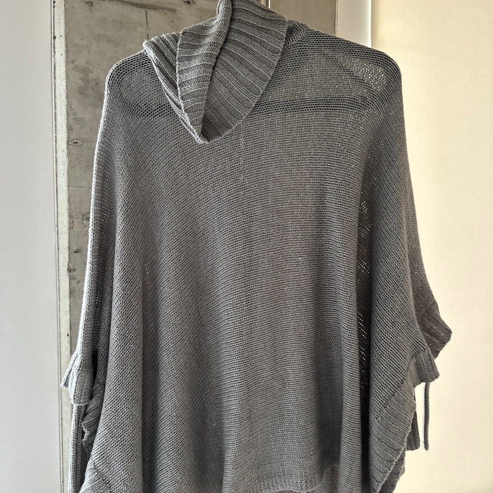 Poncho sweater